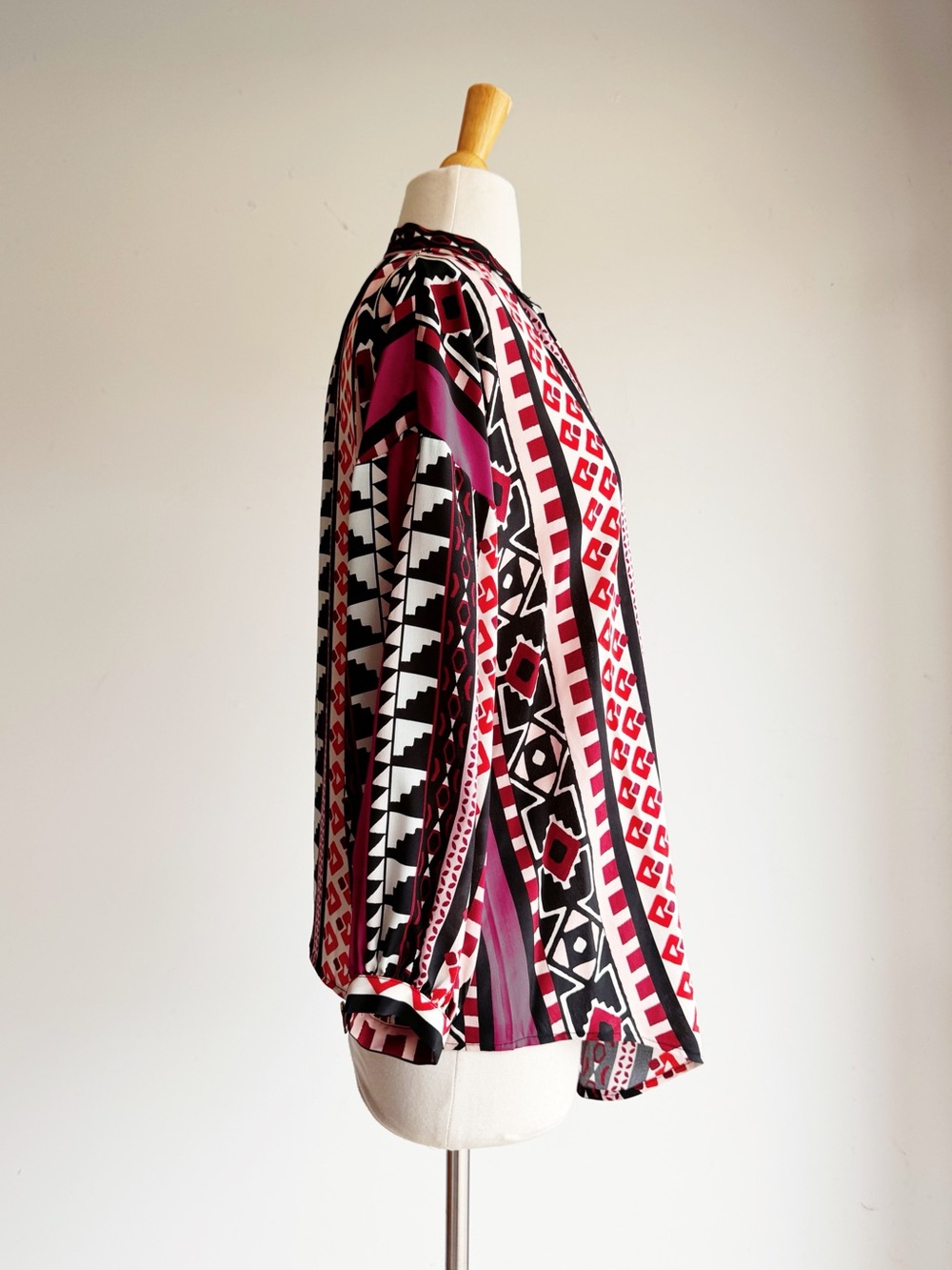 Marie Oliver 100% Silk Oversized Boho Blouse XS Geometric Print Lightweight - Picture 3 of 5